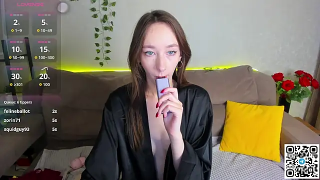 Miche1le_Allenne's cam snapshot