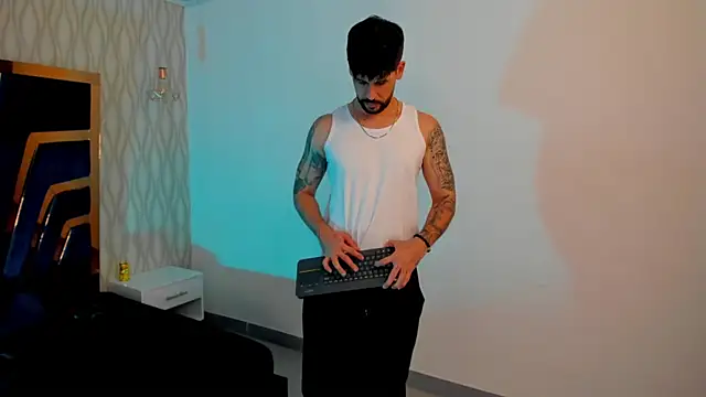 Petesevans live sex cam