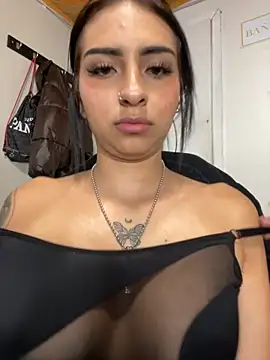 Hilary_pinkk's cam snapshot