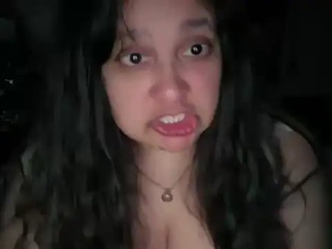 MelanieFawker's cam snapshot