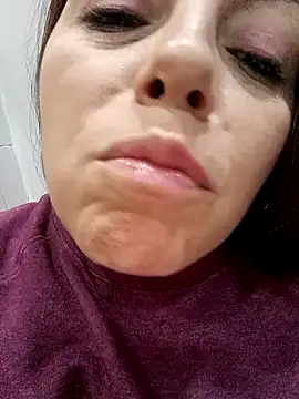 seherlatin's cam snapshot