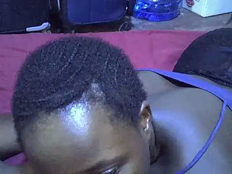 Adaline-Paris's cam snapshot