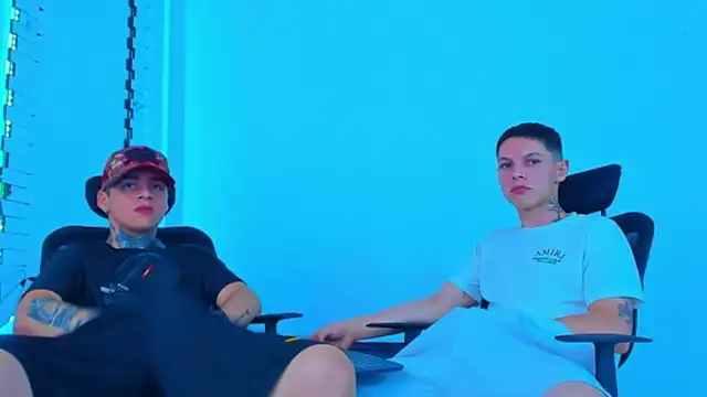 HOT_boy2025 live sex cam