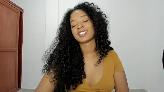 Tammy-Bliss live sex cam