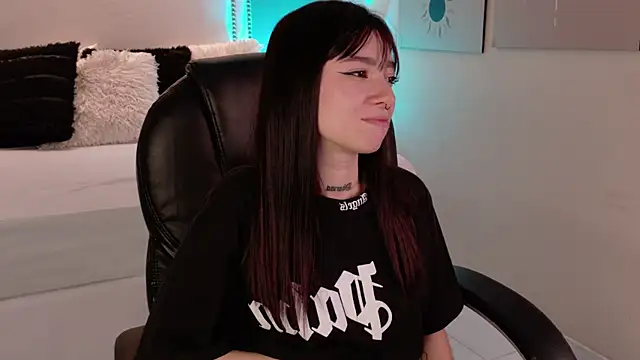 LaadyScarlett's cam snapshot