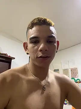 Dylams_maja's cam snapshot