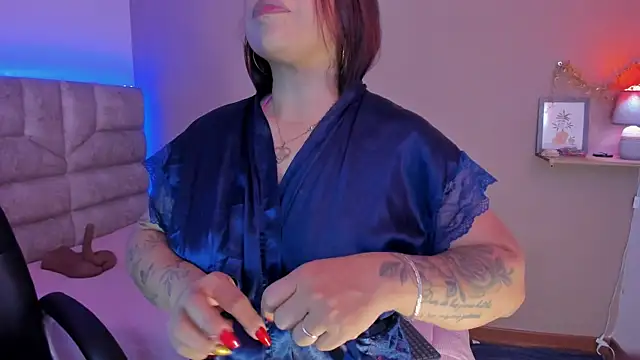 roselyn_caprice's cam snapshot