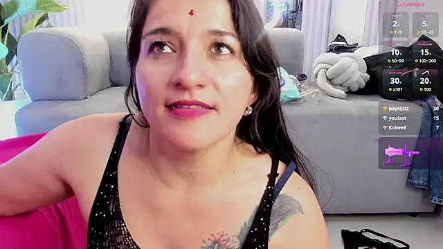 Emelyross_'s cam snapshot