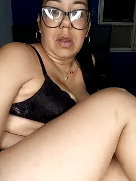 MilfTentasion's cam snapshot