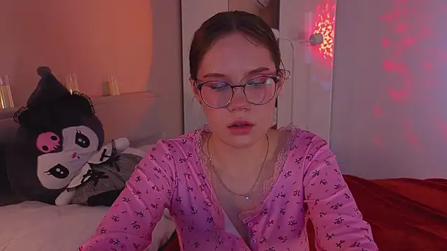 Mia_Luw's cam snapshot