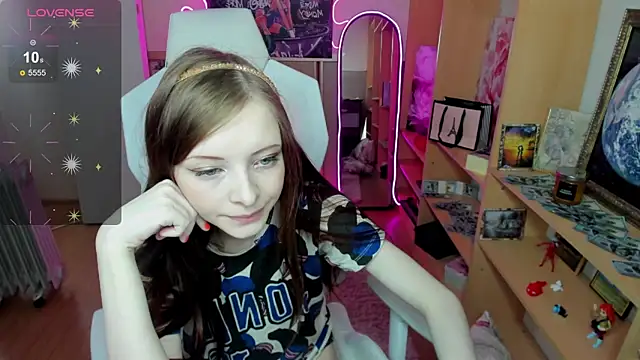 AliceHaris's cam snapshot