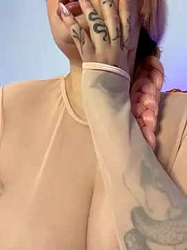 KellyMoors's cam snapshot