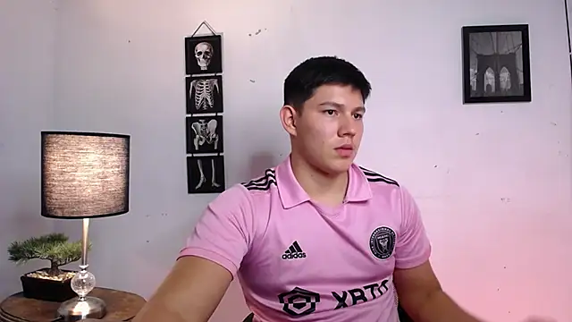 JamesCr_'s cam snapshot