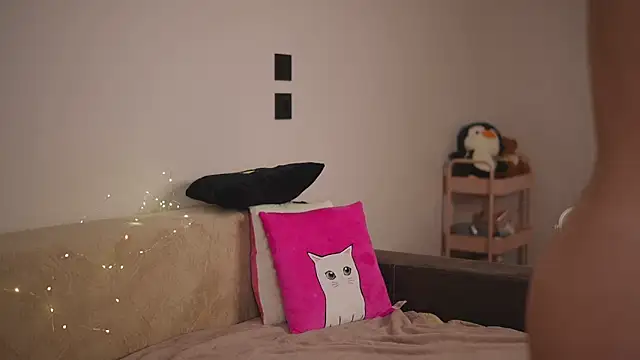 MayaRayy's cam snapshot