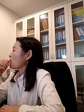 ialnuyoa_h's cam snapshot