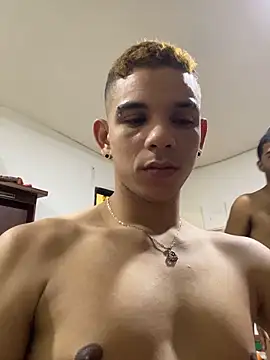 Dylams_maja's cam snapshot