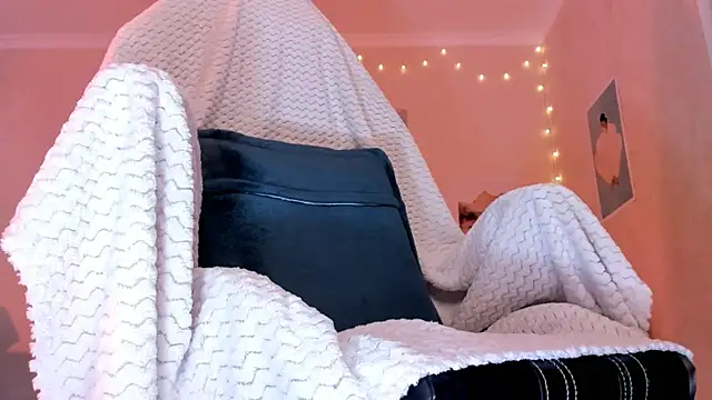 Britney_Ross's cam snapshot