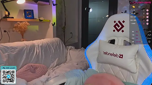 mia_here's cam snapshot