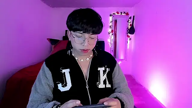 AnggelONfiree's cam snapshot