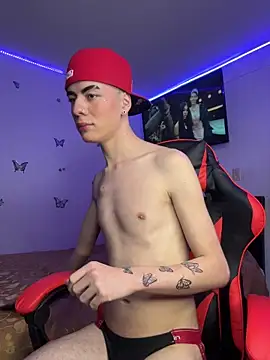 divine_philp77's cam snapshot