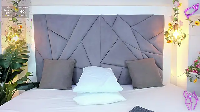 KiarhaTrixie's cam snapshot