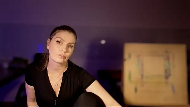 NoNudeElie's cam snapshot