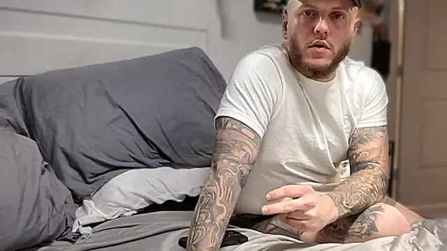 Thegreatwhitepipe's cam snapshot