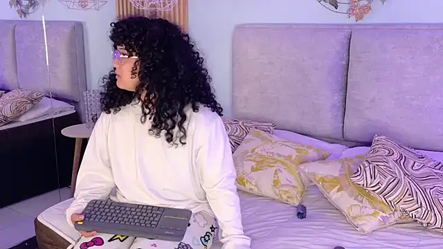 AngelandKai's cam snapshot