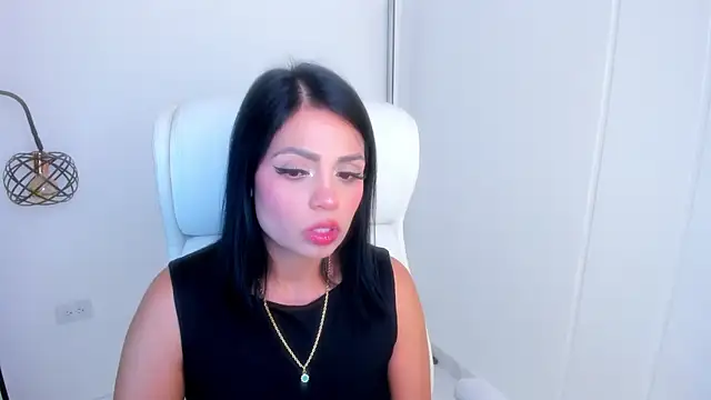 dominique21_'s cam snapshot