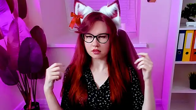 CarolGiggly live sex cam