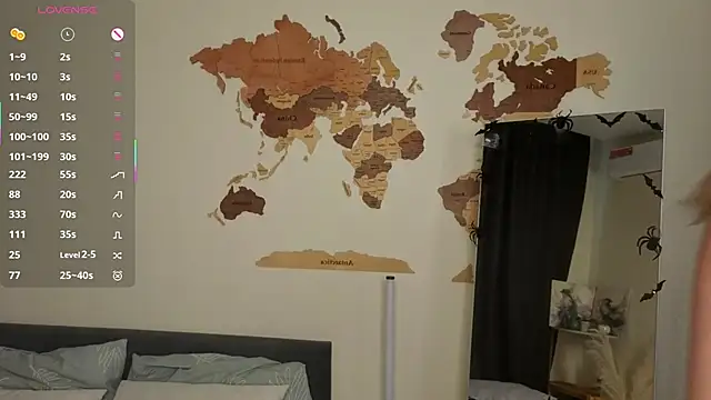 QueenieClagg live sex cam