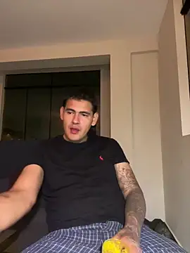 roa_alee live sex cam