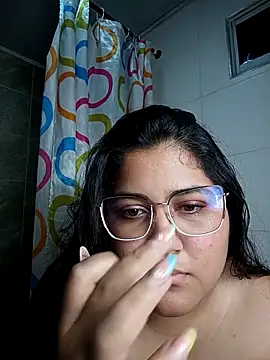 _mari_lunna_'s cam snapshot