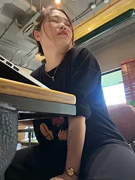 Emily_9xx live sex cam