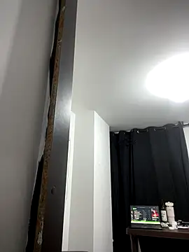 Valentina_ro live sex cam