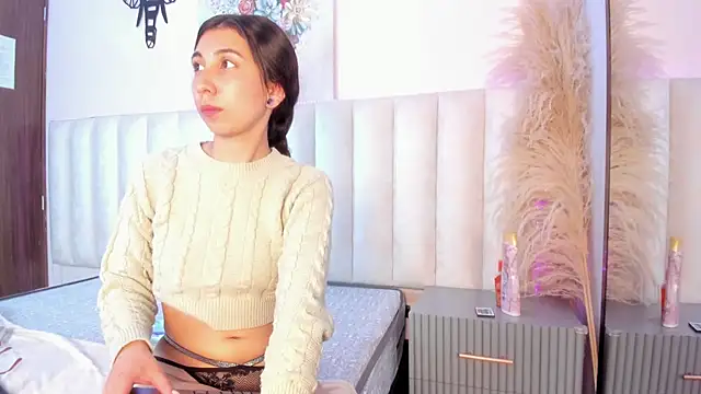 Isabella_Crofts's cam snapshot