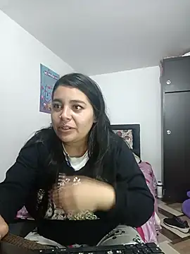 yournaughtyandsexyprinces's cam snapshot