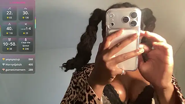 maskedgirl5005's cam snapshot