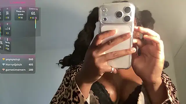 maskedgirl5005's cam snapshot