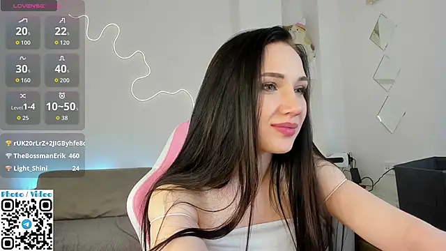 Helen_Spark's cam snapshot