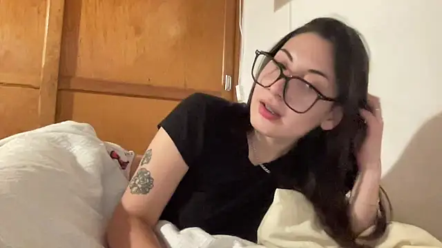 Freyjababy's cam snapshot