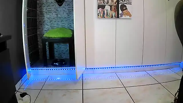 BaDSubMiss's cam snapshot