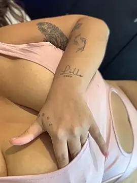 Michellesexxy's cam snapshot