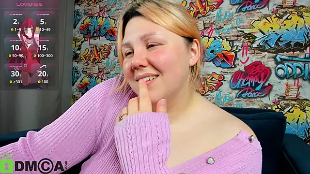 Ruth_Oliver's cam snapshot