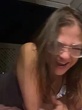 SafeinouterSpace's cam snapshot