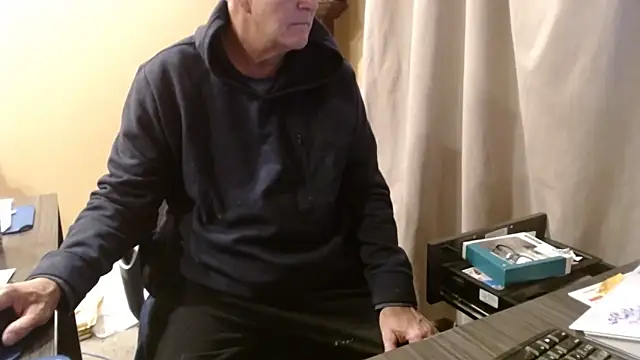 olderandwiser2 live sex cam