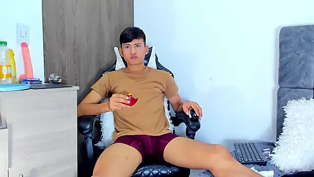 Nicolas_Torres_'s cam snapshot