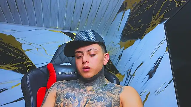 Kevin22_222's cam snapshot