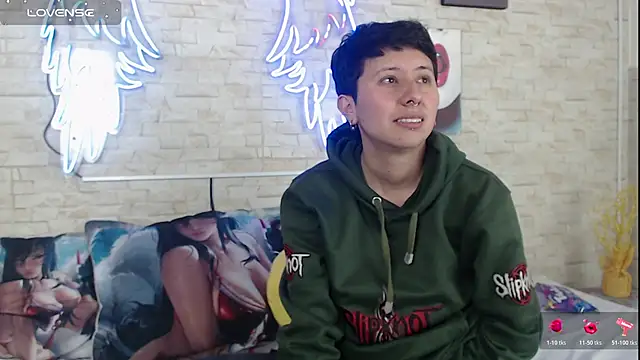 Gaby_and_Mei's cam snapshot