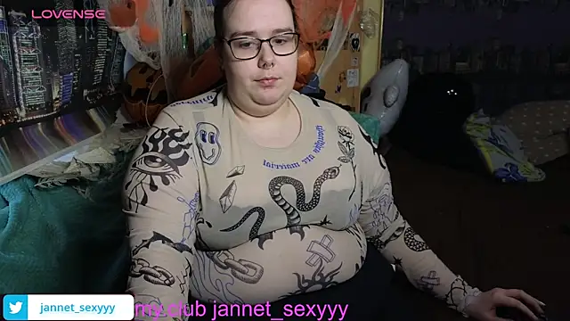 JannetPie's cam snapshot